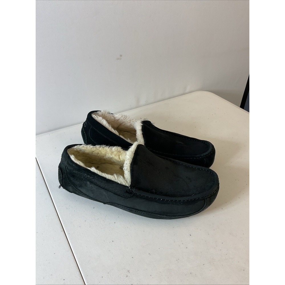 UGG Men's Ascot Black Leather Slippers Size 11 USA 44 EU Comfy Cabin Lounge